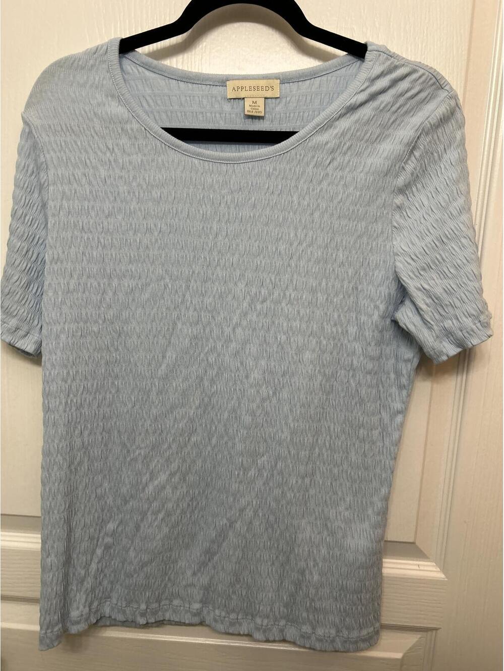 Appleseed's Light Blue Textured Short Sleeve Shirt Medium